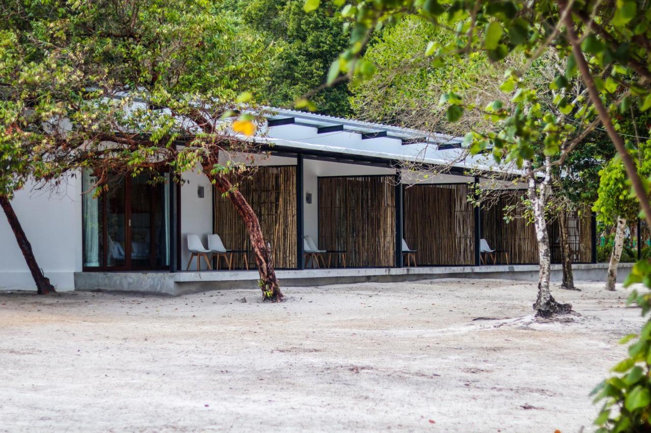 Island Center Point Hotel Koh Rong Sanloem Buitenkant foto