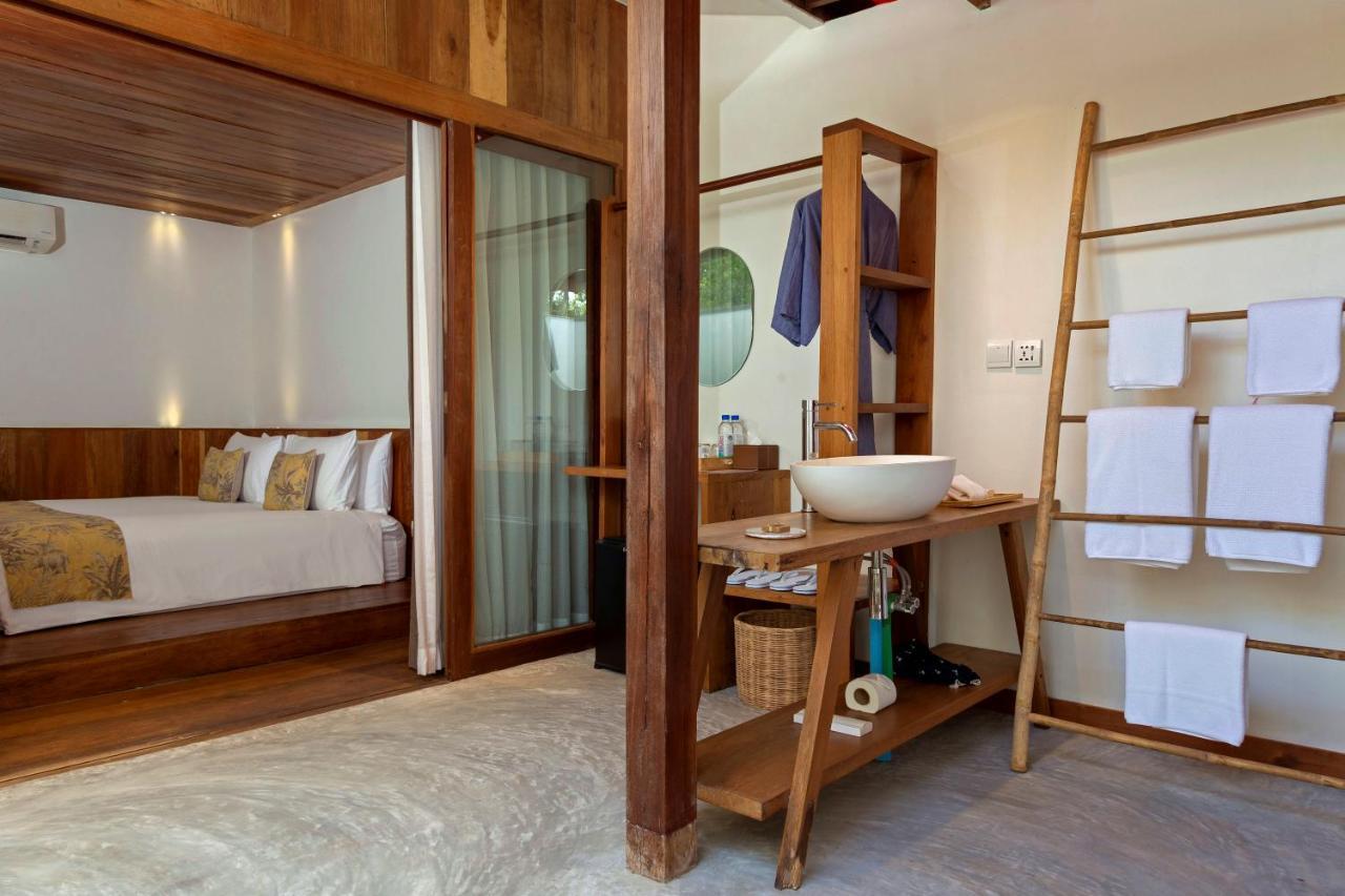 Island Center Point Hotel Koh Rong Sanloem Buitenkant foto
