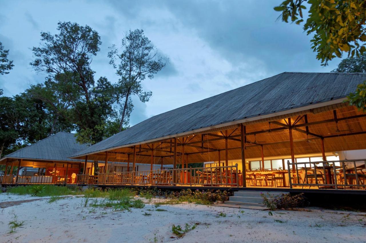 Island Center Point Hotel Koh Rong Sanloem Buitenkant foto