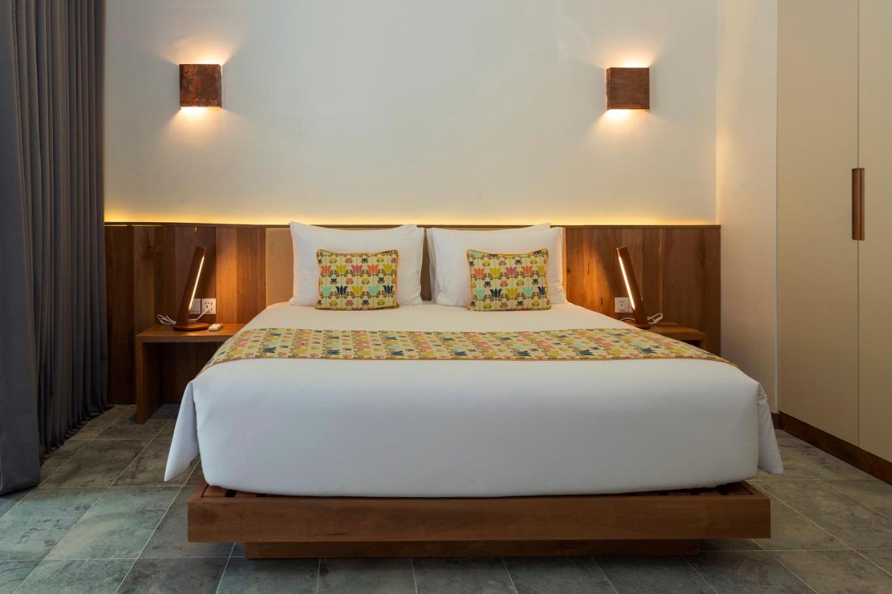 Island Center Point Hotel Koh Rong Sanloem Buitenkant foto