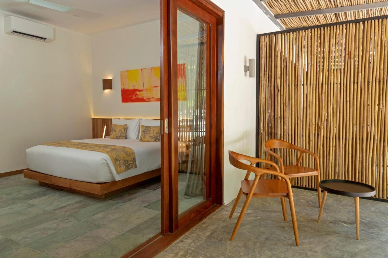 Island Center Point Hotel Koh Rong Sanloem Buitenkant foto