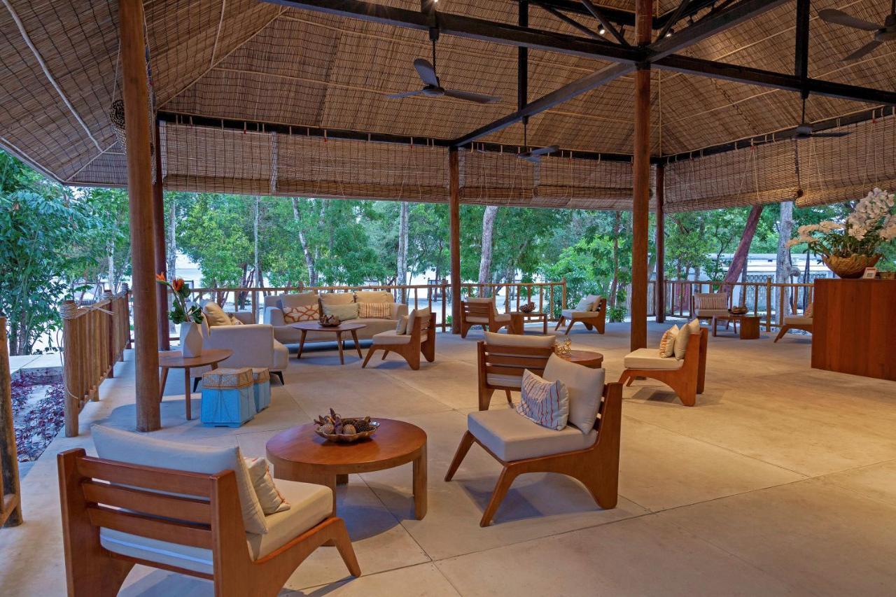 Island Center Point Hotel Koh Rong Sanloem Buitenkant foto