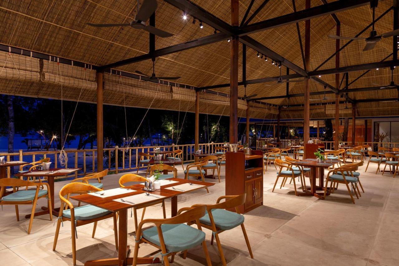 Island Center Point Hotel Koh Rong Sanloem Buitenkant foto