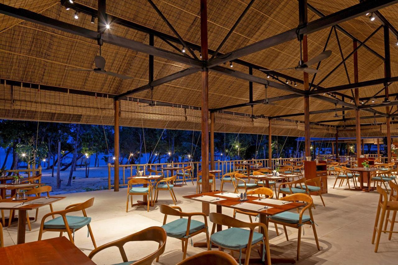 Island Center Point Hotel Koh Rong Sanloem Buitenkant foto