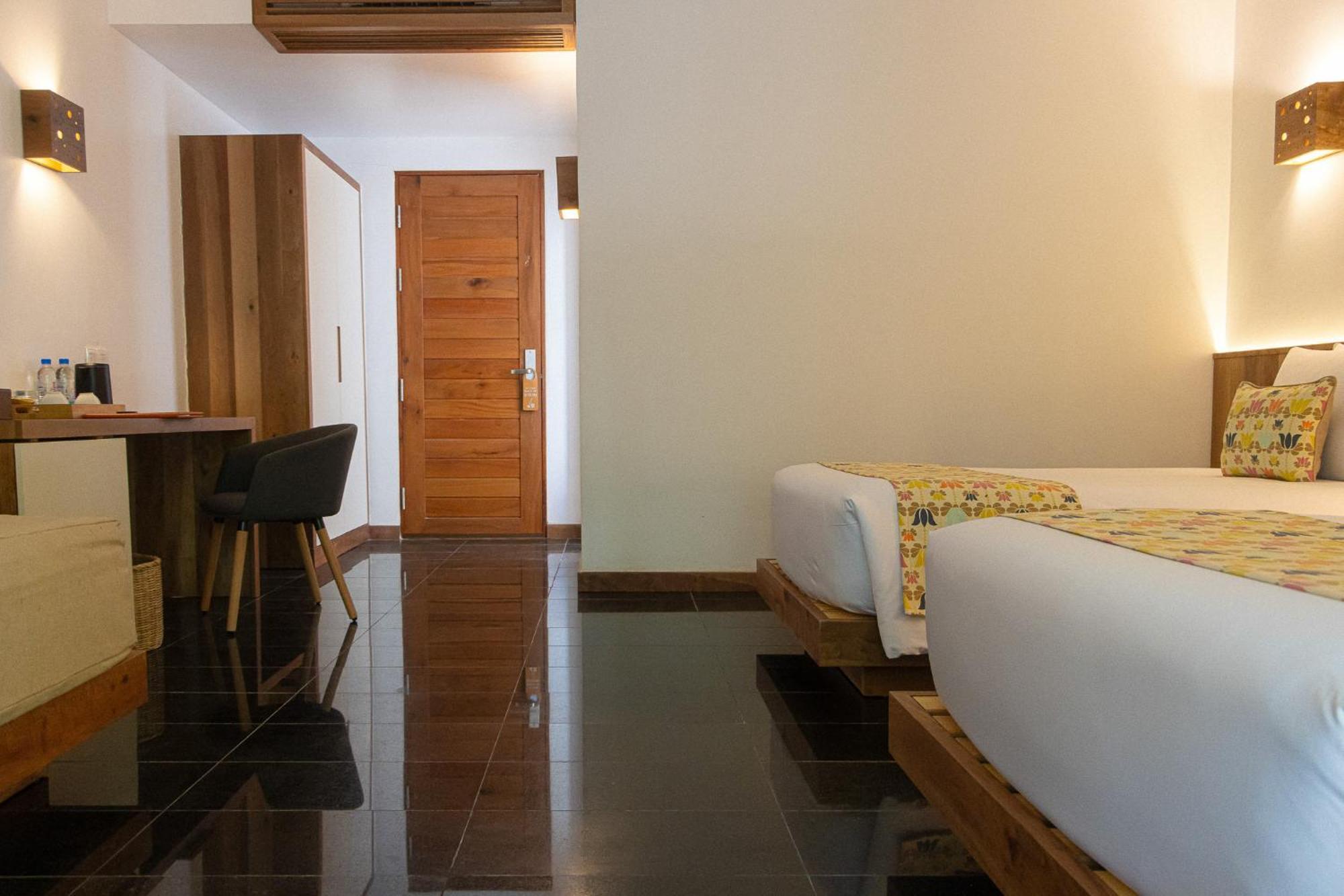 Island Center Point Hotel Koh Rong Sanloem Buitenkant foto